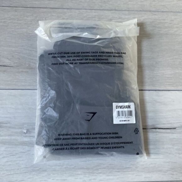 Gymshark ARRIVAL 5" SHORTS Size Medium in Silhouette Grey NWT and in packaging - Picture 6 of 7